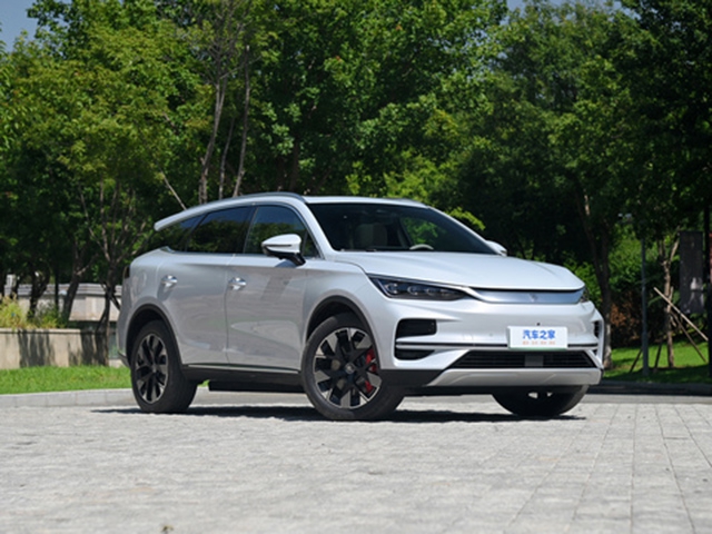 BYD Tang EV 730 km Premium 2024