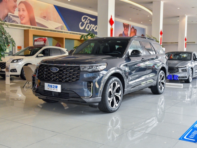 Ford Explorer ST-Line 7 seats 2024