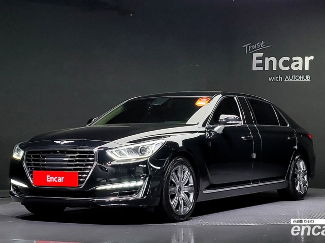 Genesis EQ900 2018