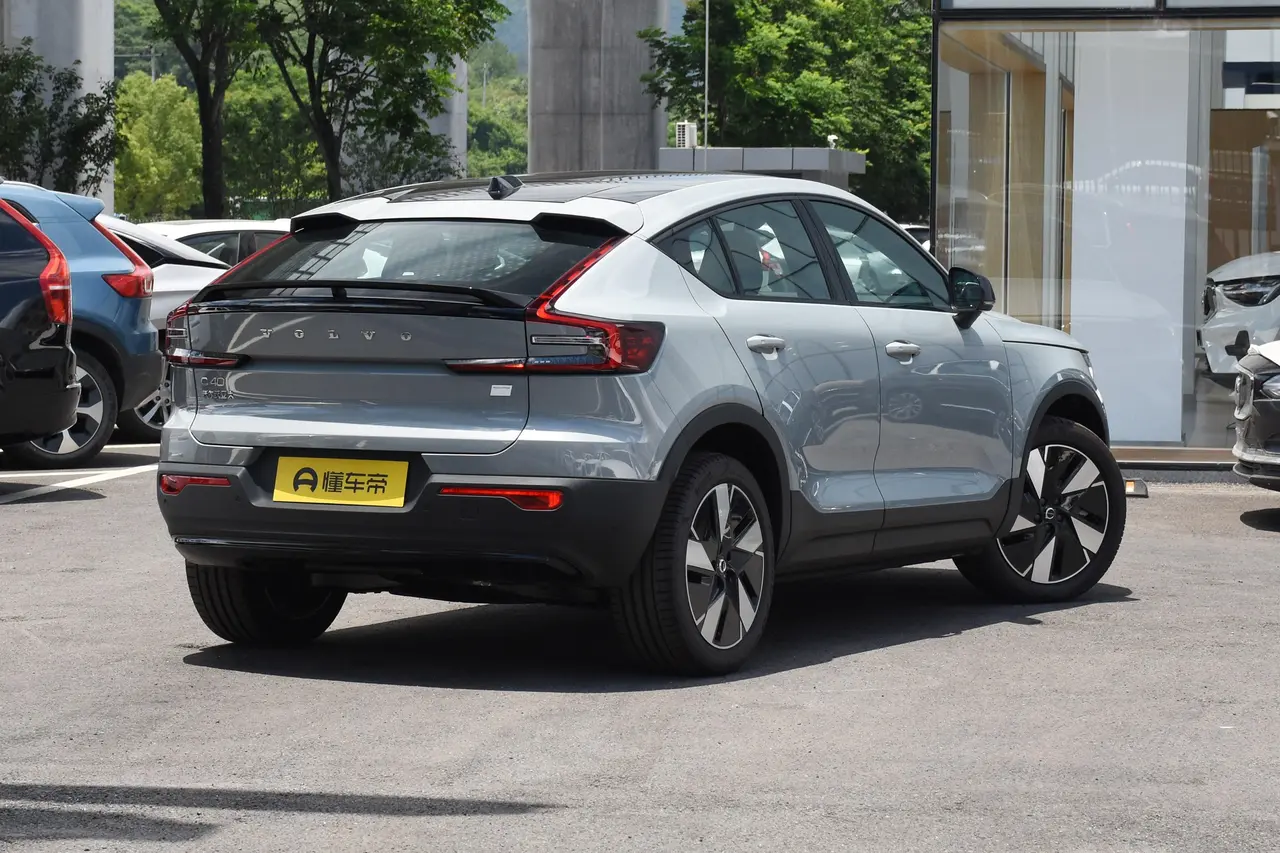 Volvo C40 Recharge 2024