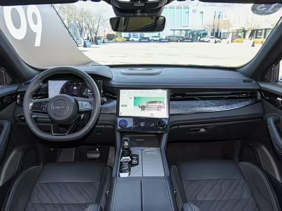 Lynk &amp; Co 09 EM-P 2021