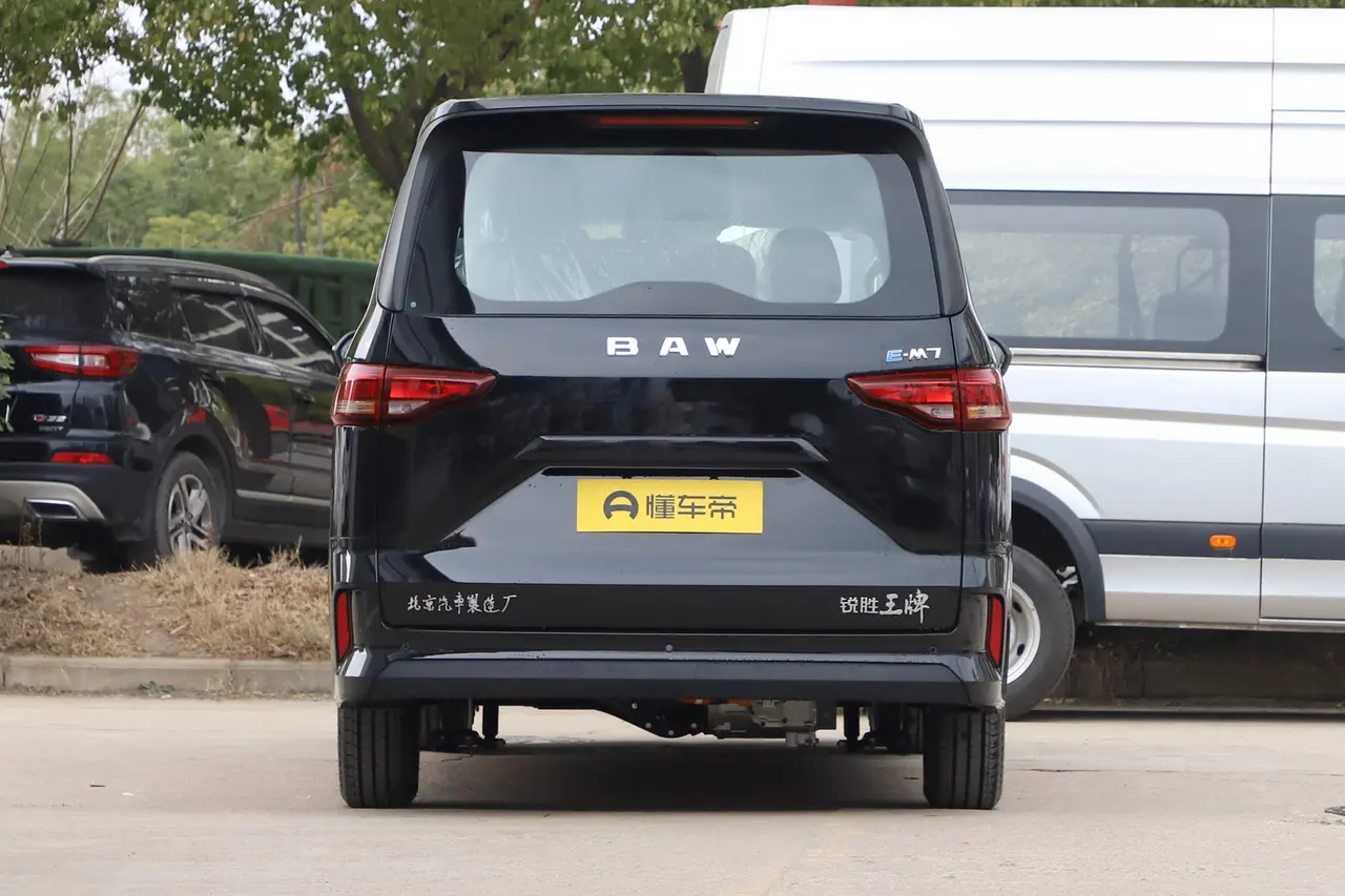 BAW M7 EV 2025