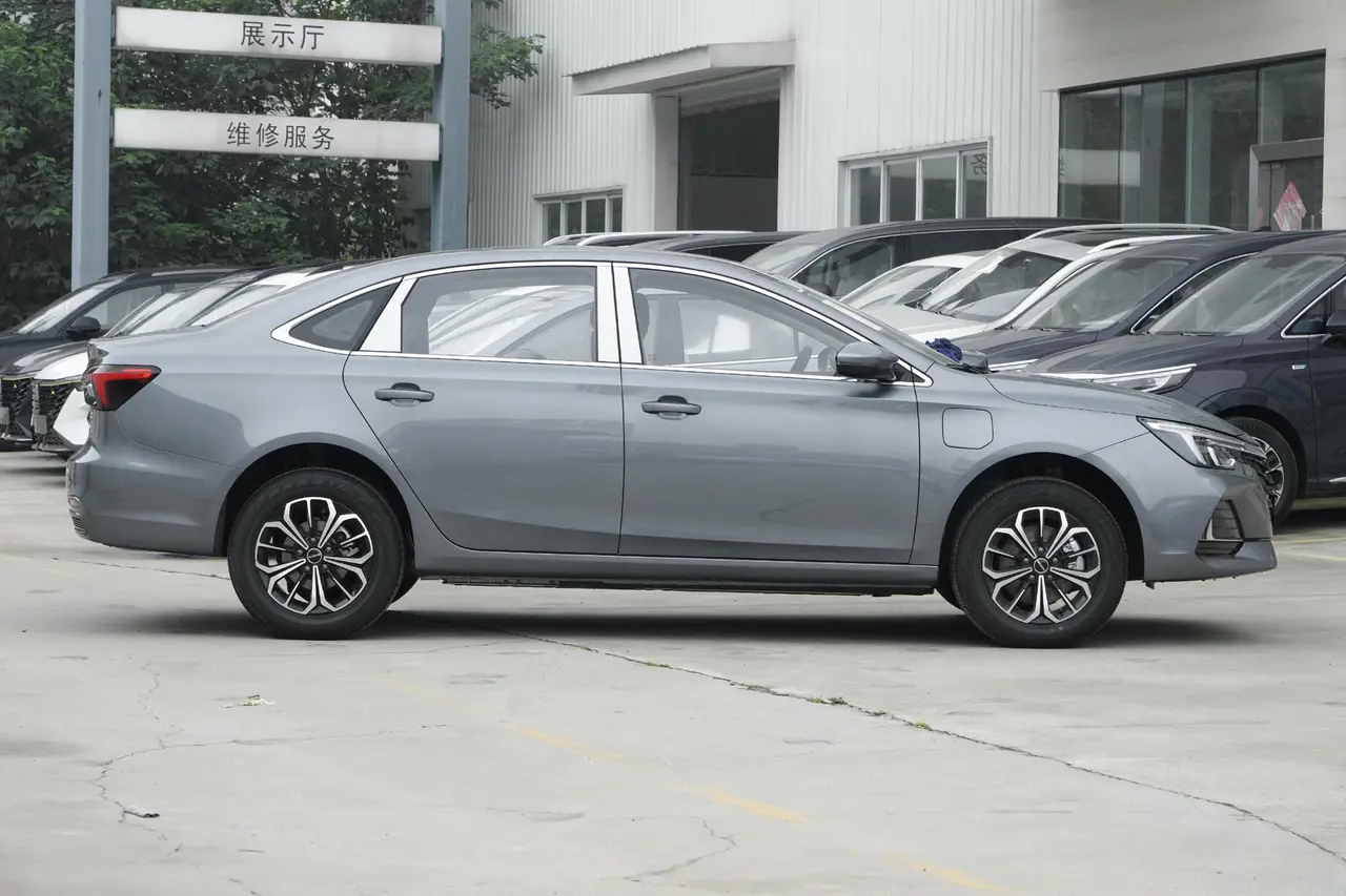 Roewe I6 Max EV 2022