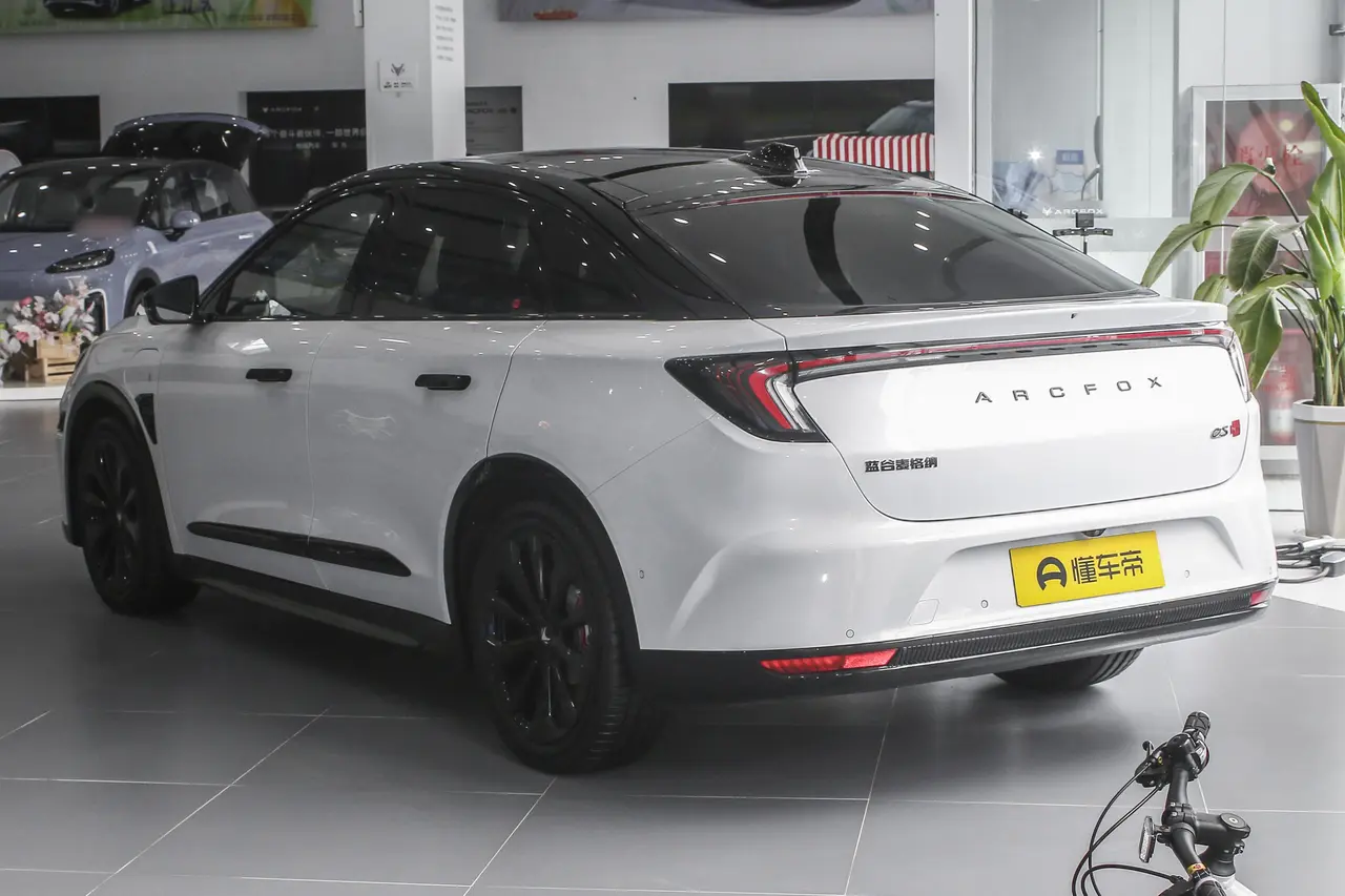 ARCFOX Alpha S 2023