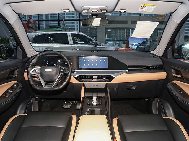 Geely Okavango 2024