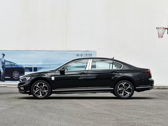 Volkswagen Magotan 2025