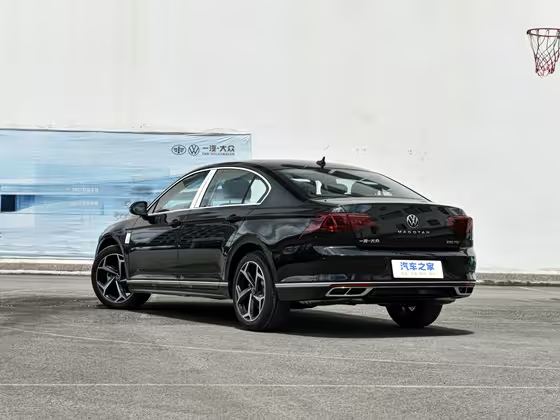 Volkswagen Magotan 2025