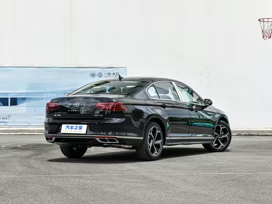 Volkswagen Magotan 2025