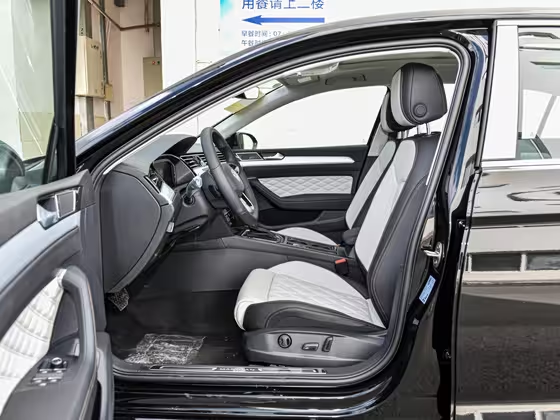 Volkswagen Magotan 2025