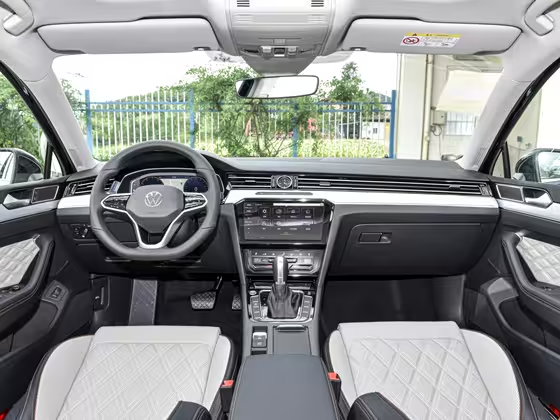 Volkswagen Magotan 2025