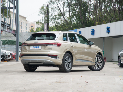 Audi Q4 e-tron 2024