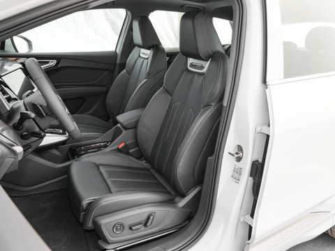 Audi Q4 e-tron 2024