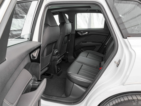 Audi Q4 e-tron 2024