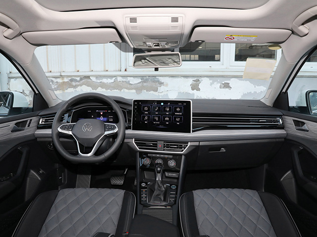 Volkswagen Sagitar 2022