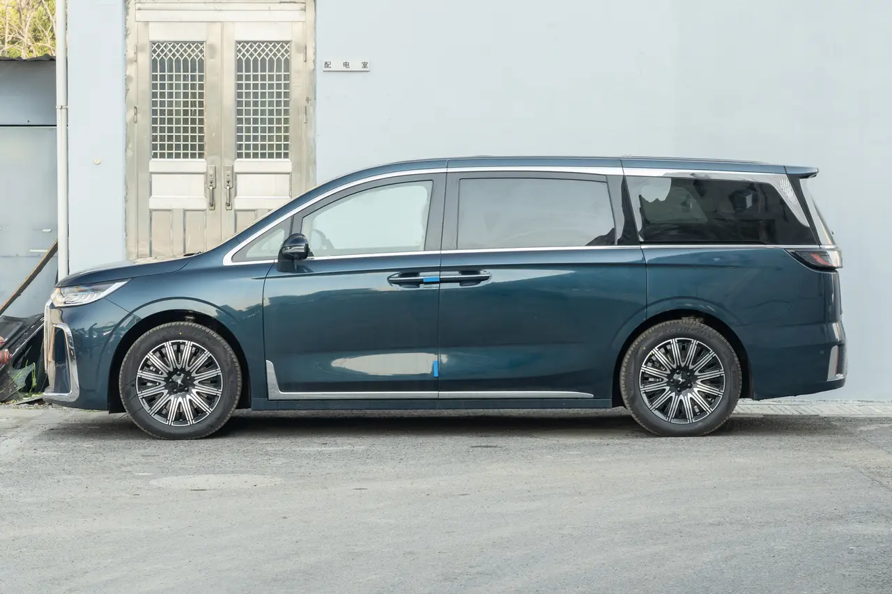 Voyah Dreamer EV 2025