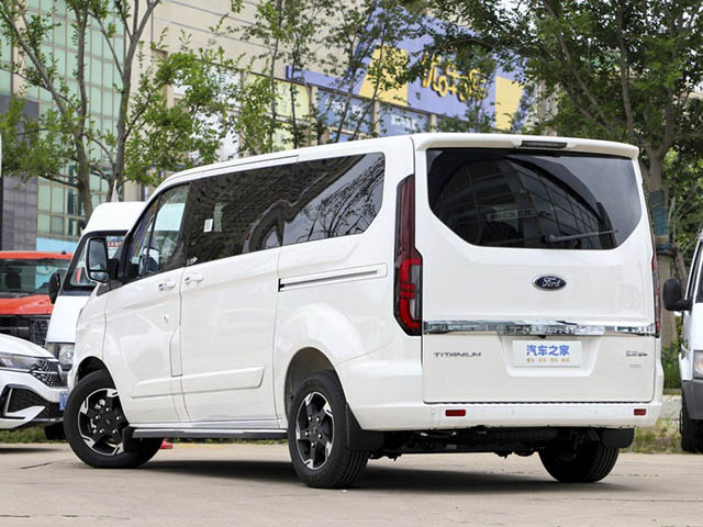 Ford Tourneo 2024