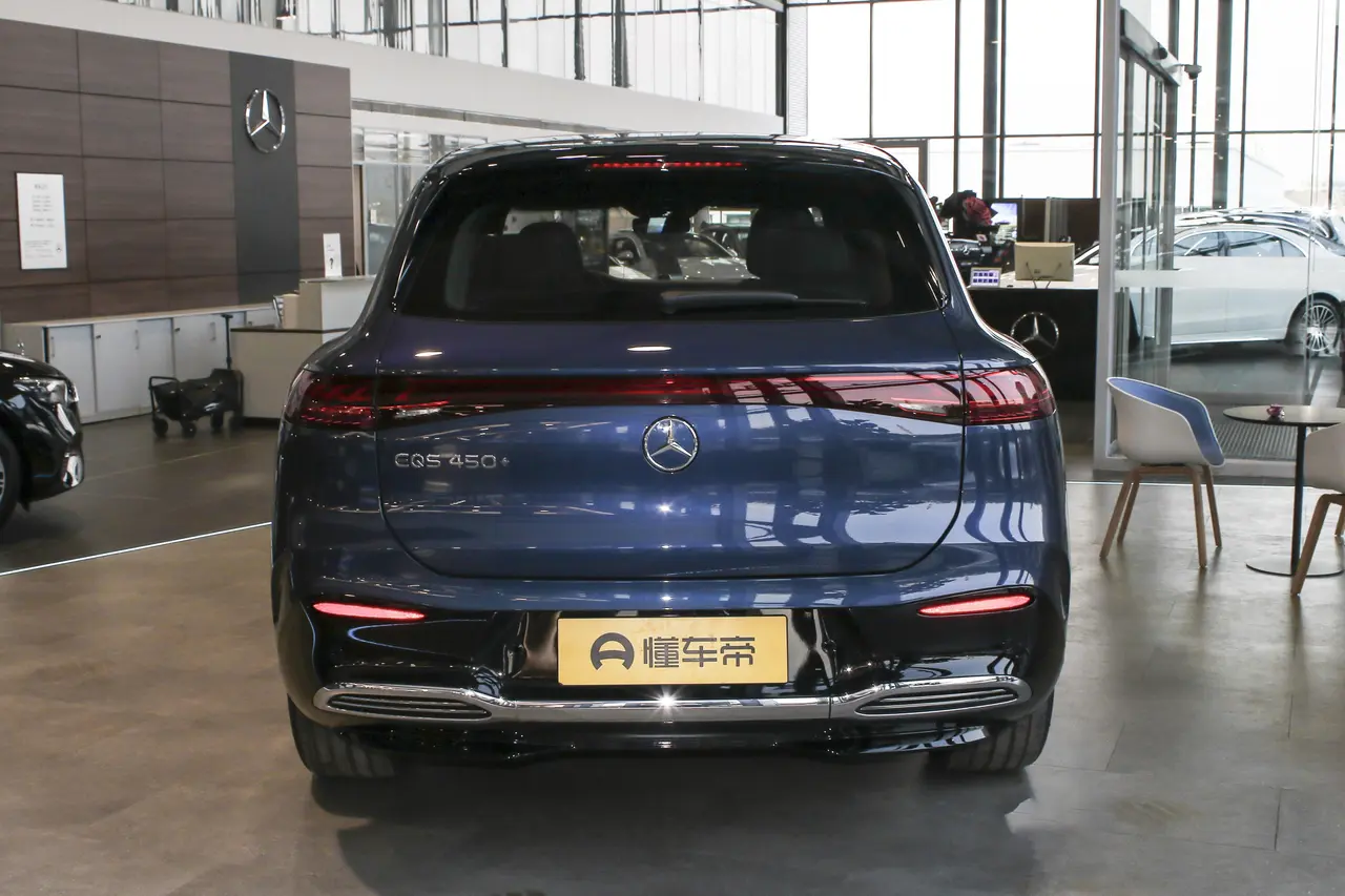 Mercedes EQS SUV 2023