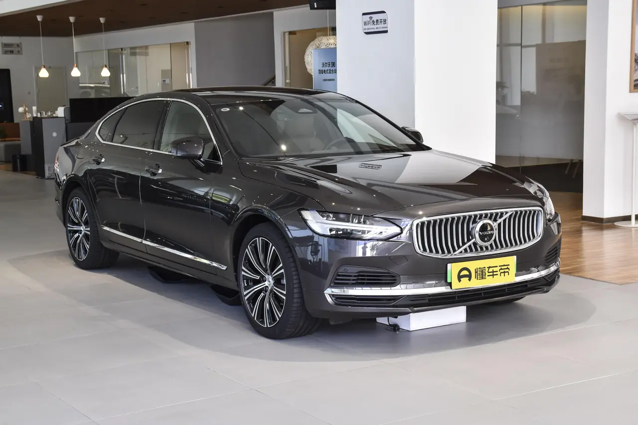 Volvo S90 Recharge 2024