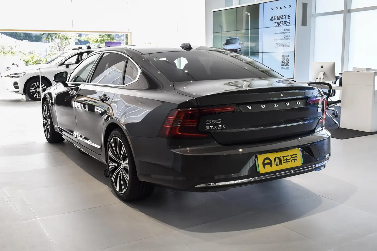 Volvo S90 Recharge 2024