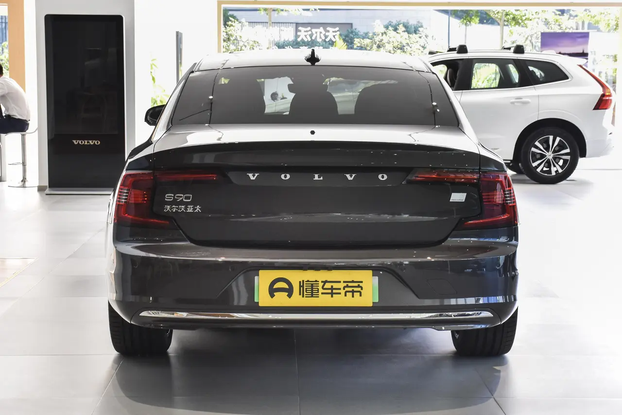 Volvo S90 Recharge 2024