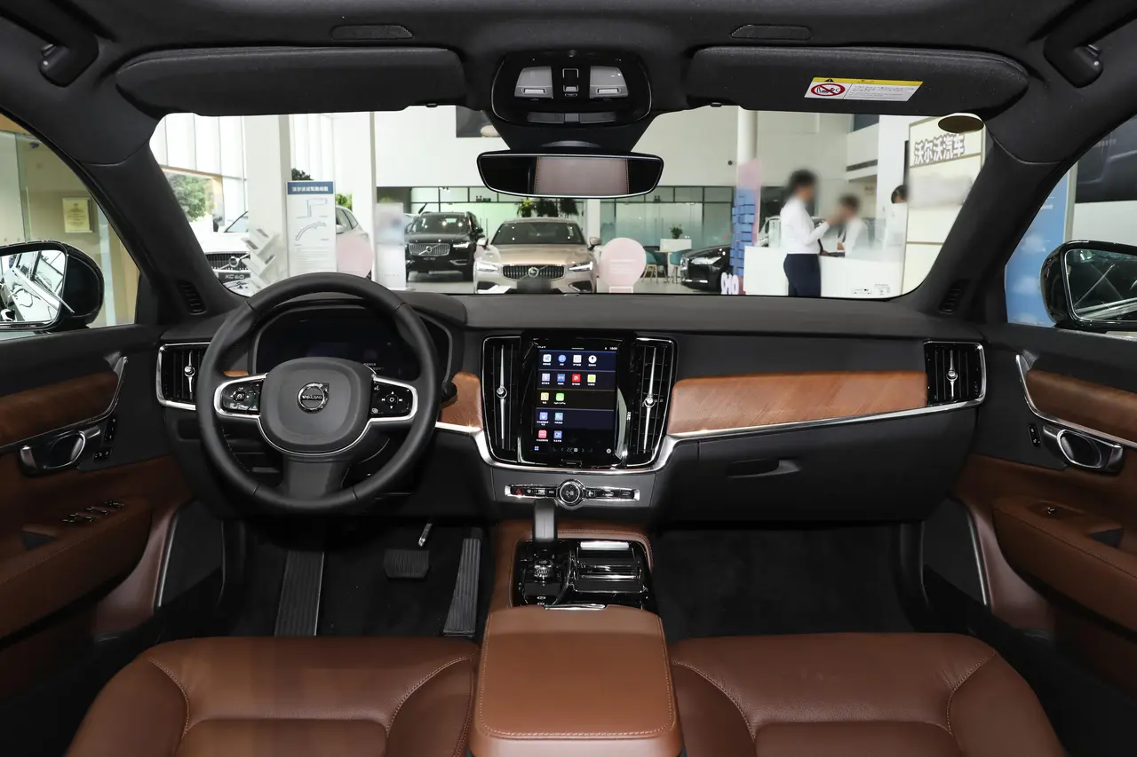 Volvo S90 Recharge 2024