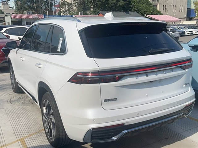 Geely Monjaro 2021