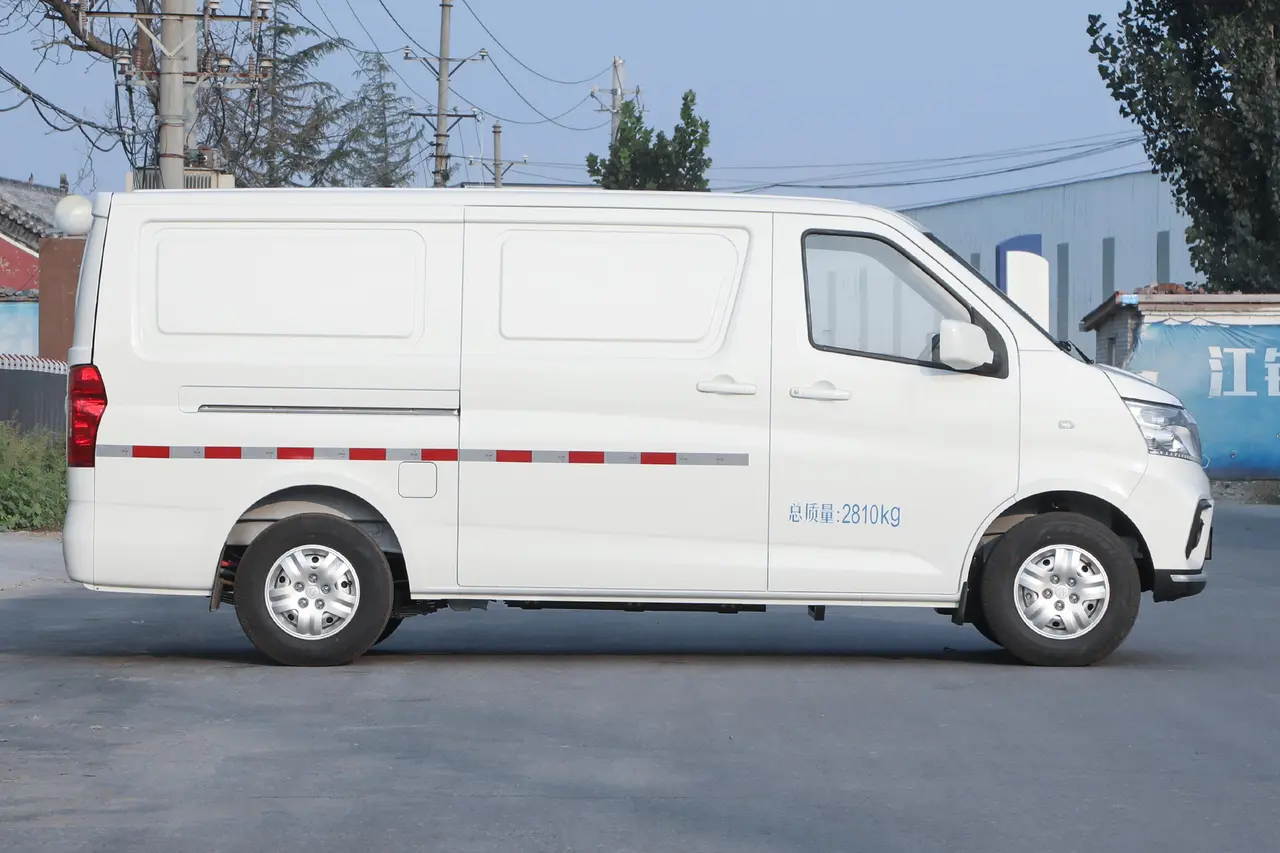 Changan Kaicheng Ruixing EM80 2023