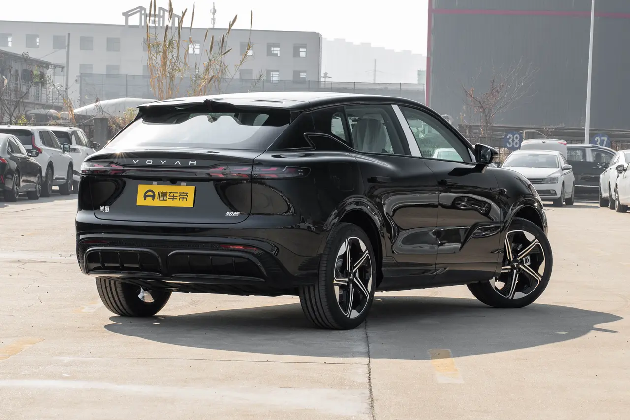 Voyah Confidant 2024