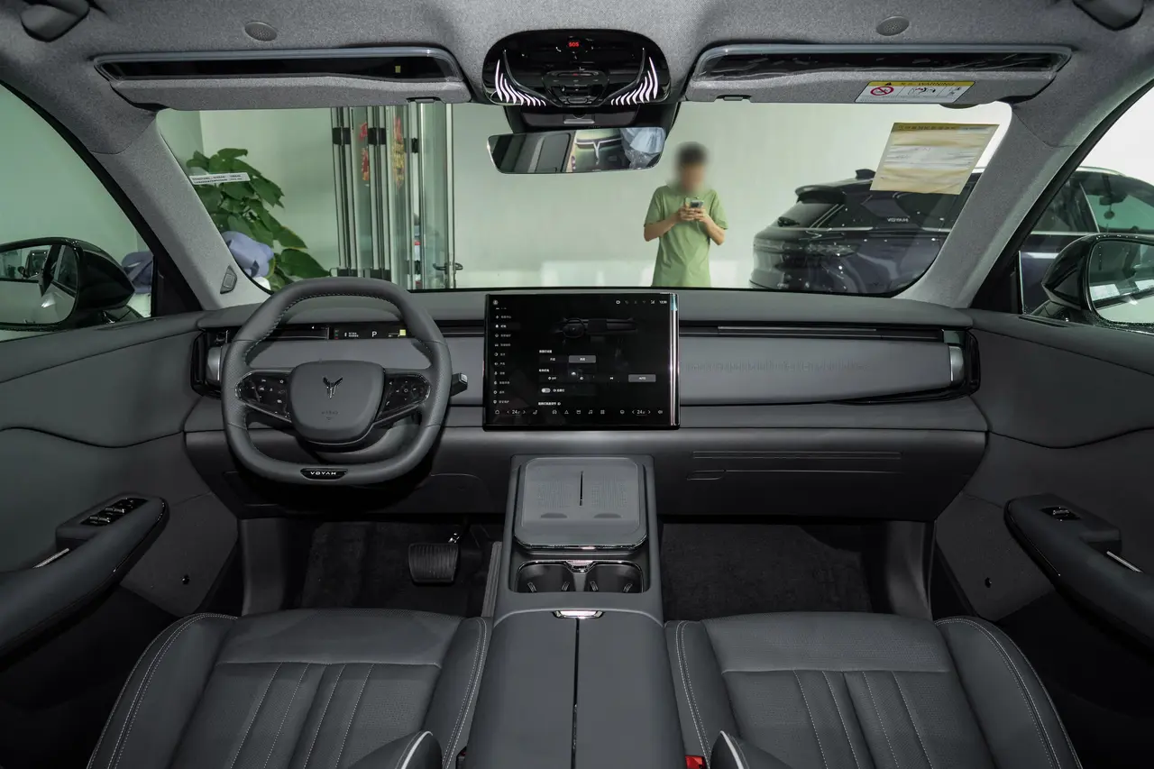 Voyah Confidant 2024