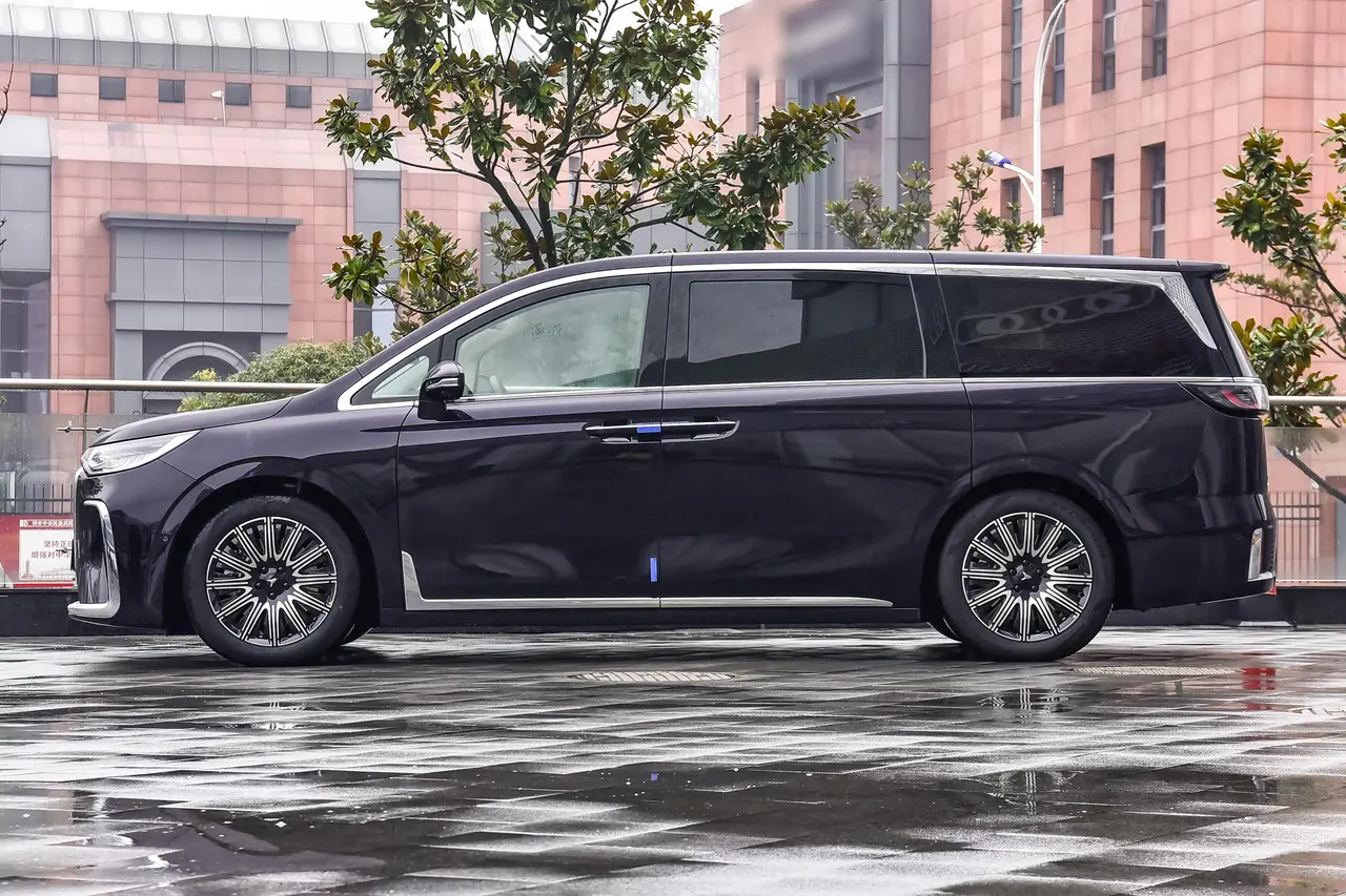 Voyah Dreamer EV 2025