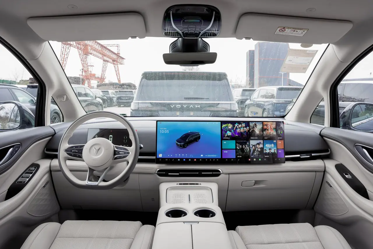 Voyah Dreamer EV 2025