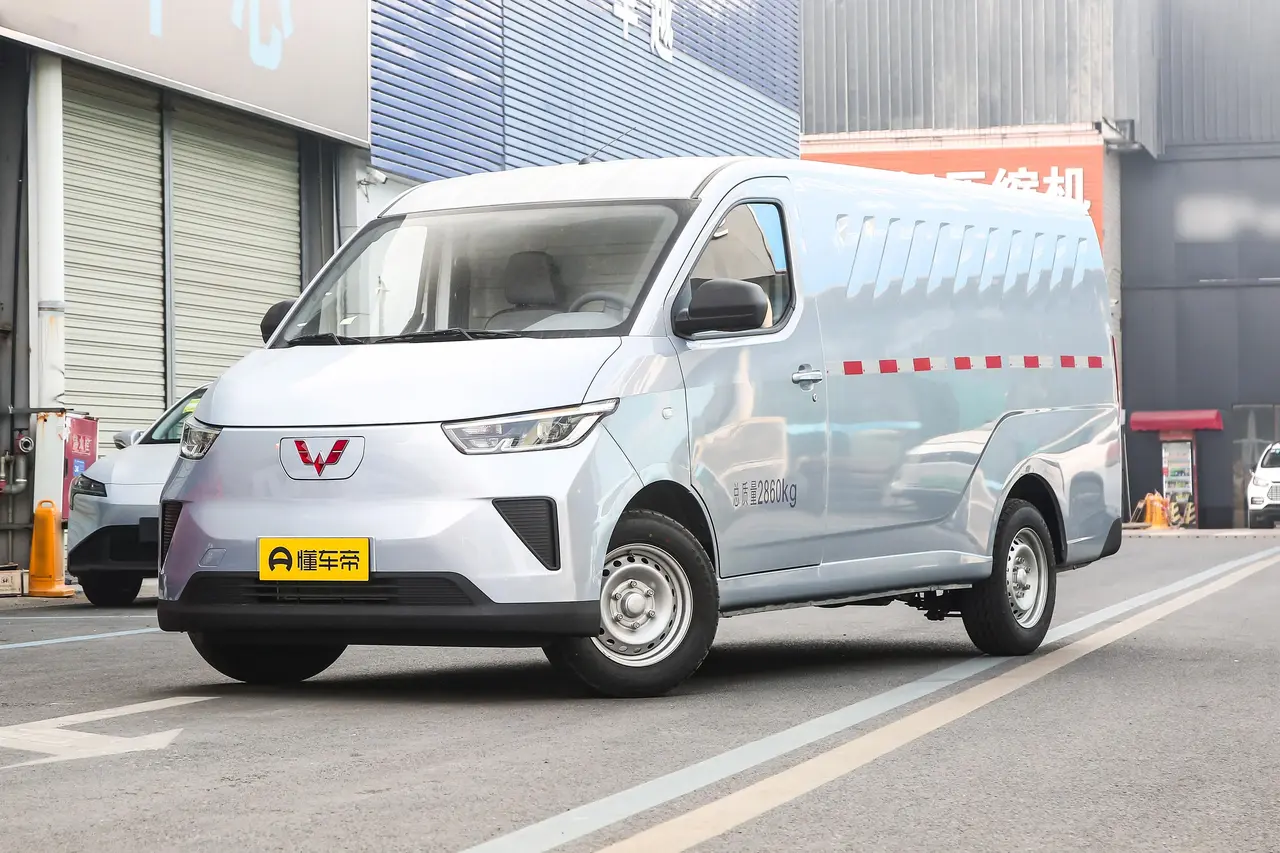 Wuling Yangguang 2024