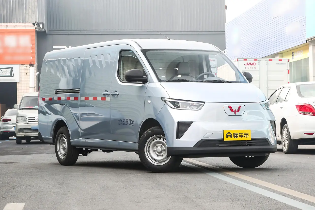 Wuling Yangguang 2024