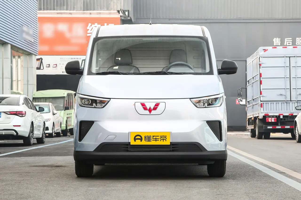 Wuling Yangguang 2024