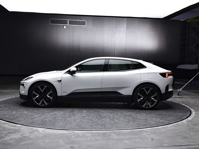 Polestar 4 2024