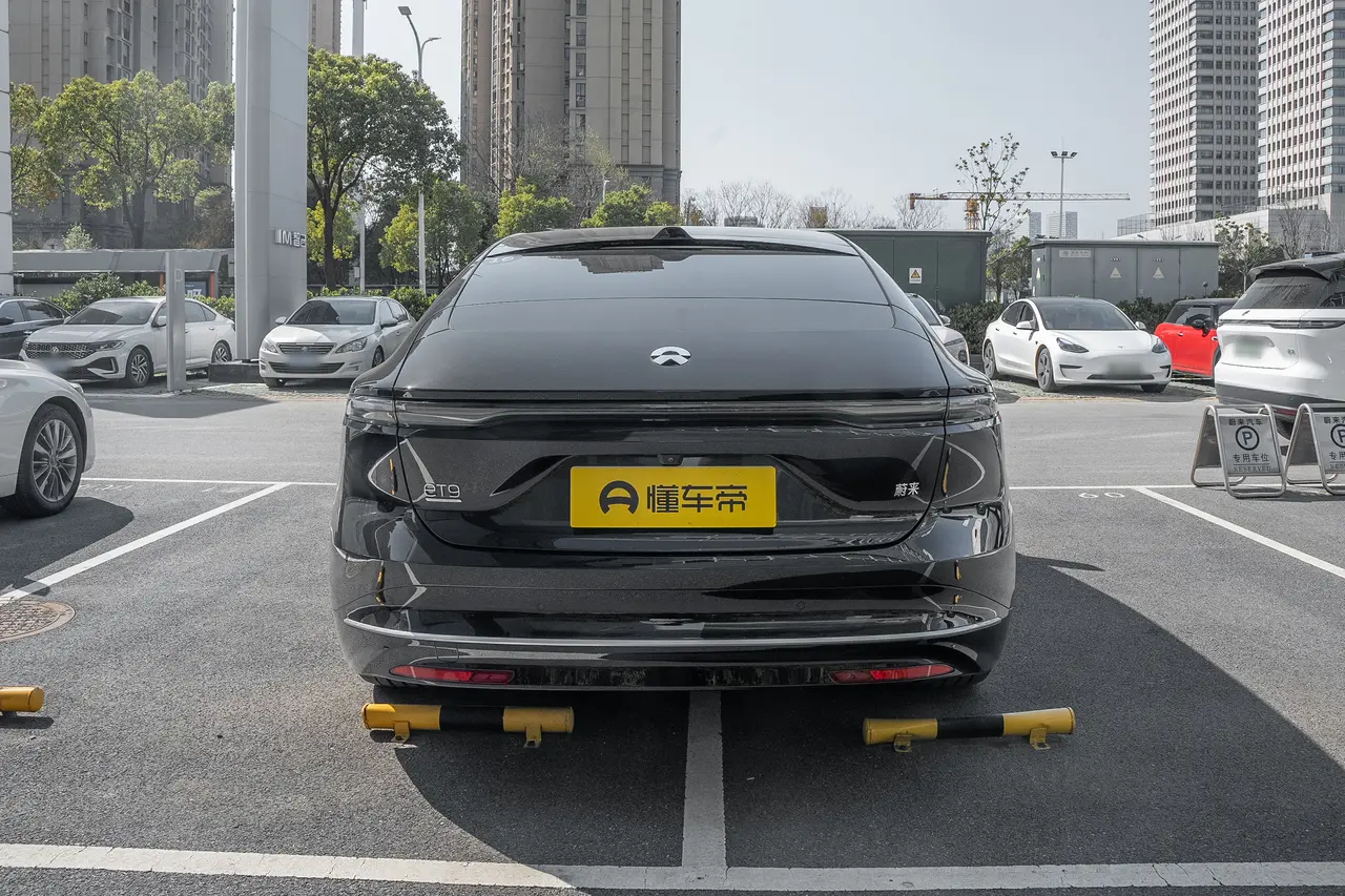 NIO ET9 2025