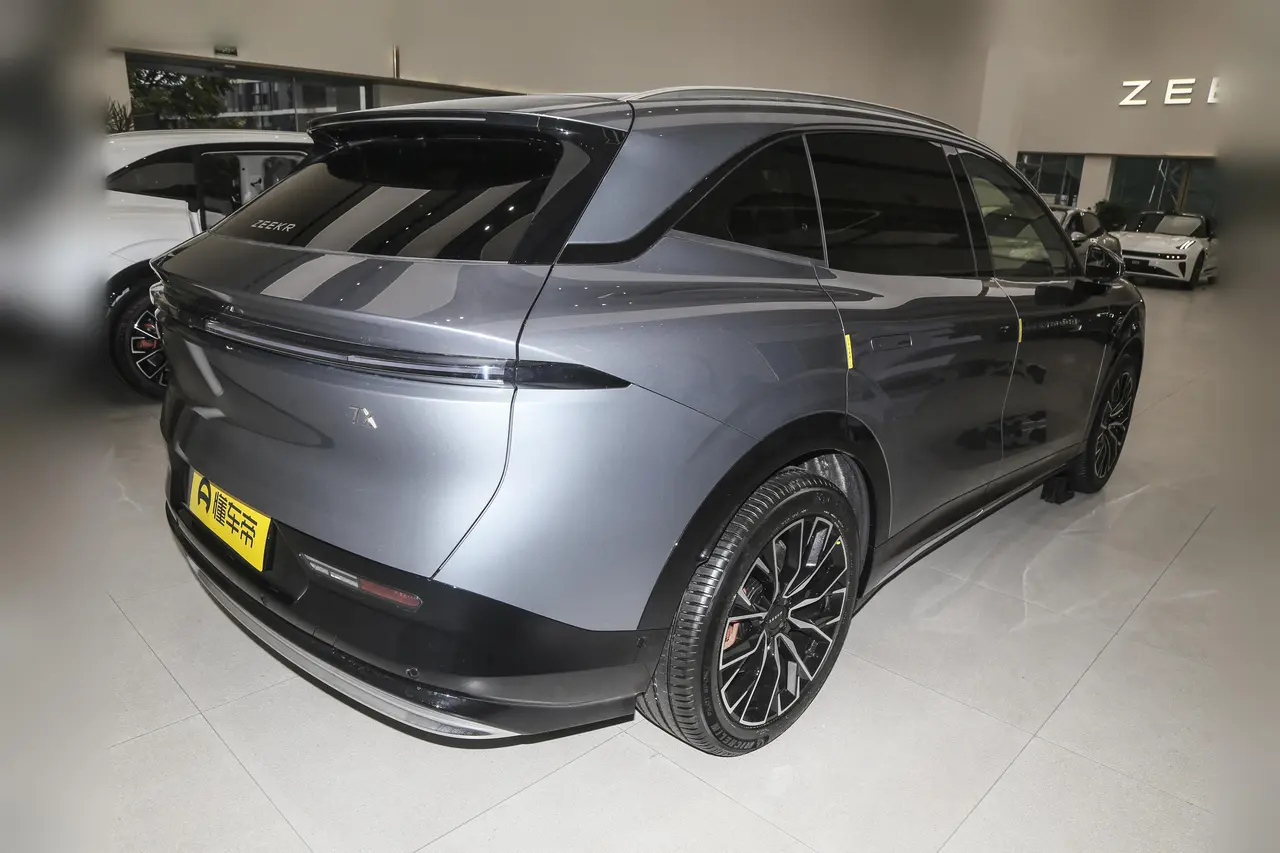 Zeekr 7X 2025
