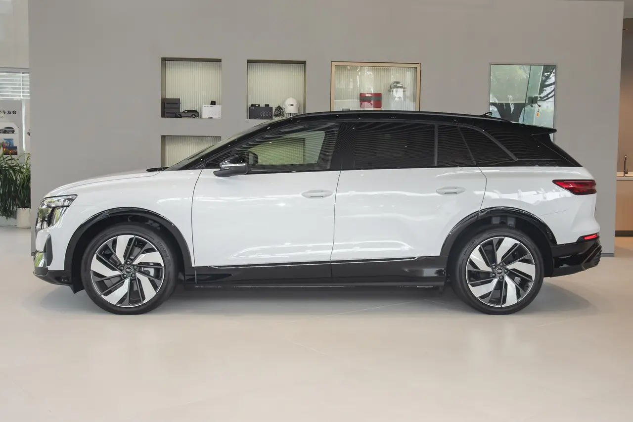 Audi Q5 E-tron 2023