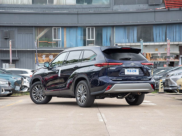 Toyota Highlander 2025