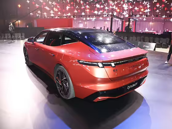 Lynk &amp; Co Z10 2024