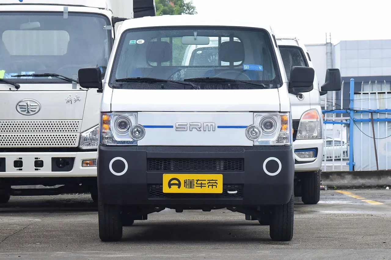 SRM Xinyuan T1L EV 2023