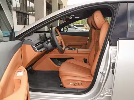 Dongfeng eπ007 2025