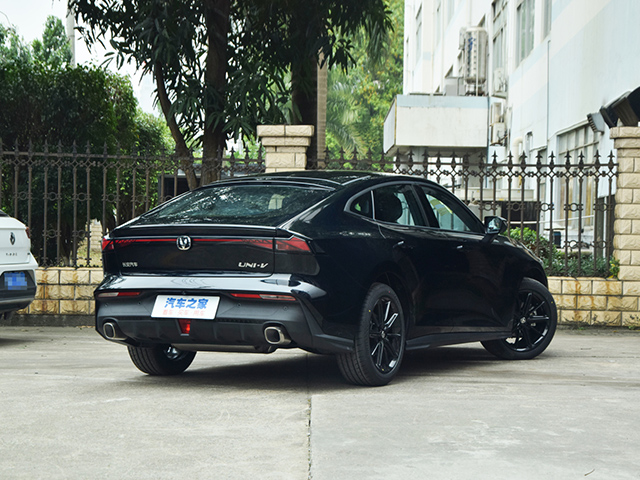Changan UNI-V 2022