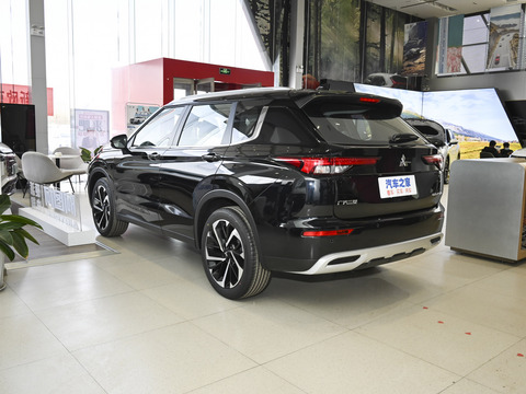 Mitsubishi Outlander 2024