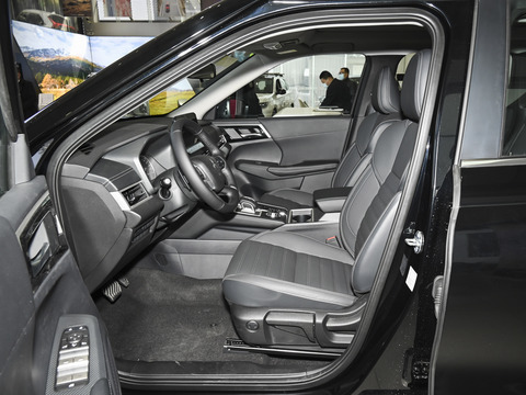 Mitsubishi Outlander 2024
