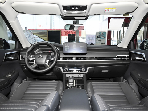 Mitsubishi Outlander 2024
