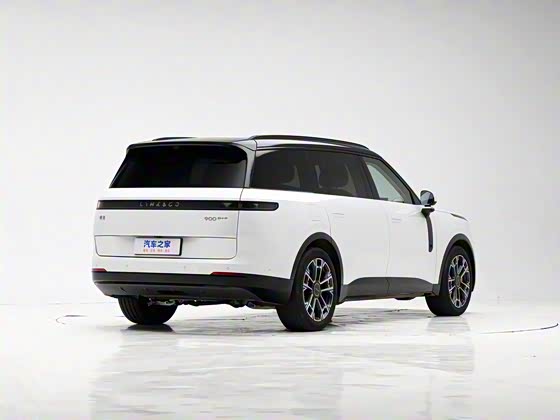 Lynk &amp; Co 900 2025