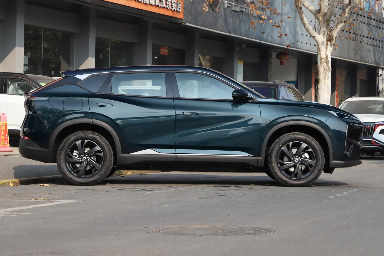 Dongfeng Aeolus L7 EV 2024