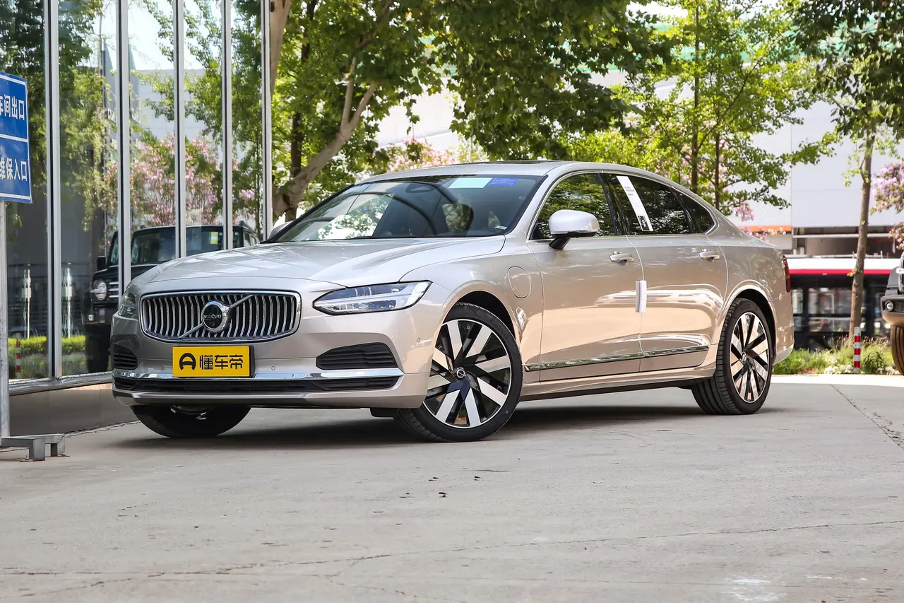 Volvo S90 Recharge 2024