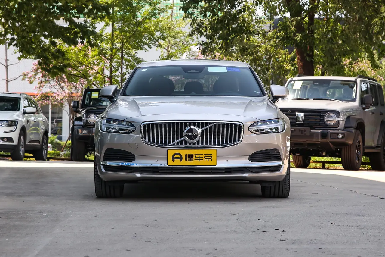 Volvo S90 Recharge 2024